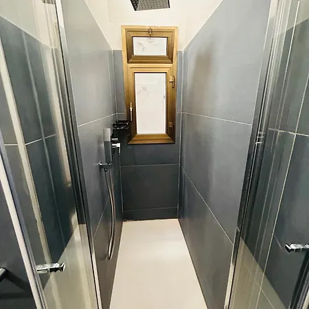 Accogliente Vicino Al Centro E Fiera Apartment *